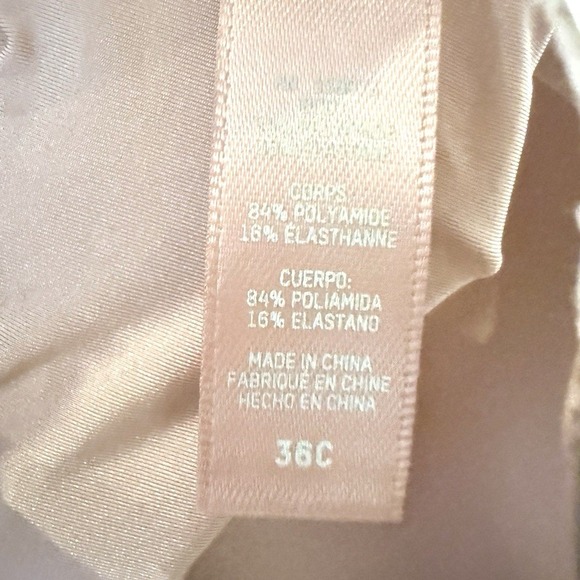 Skims Wireless Form Super Push Up Bra Clay Wireless Padded Tan Beige Size 36C - Picture 6 of 7